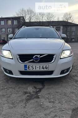 Универсал Volvo V50 2011 в Черняхове