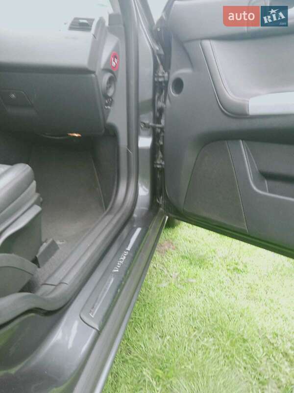 Універсал Volvo V50 2010 в Решетилівці