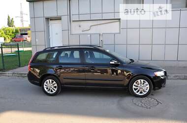 Универсал Volvo V50 2011 в Львове