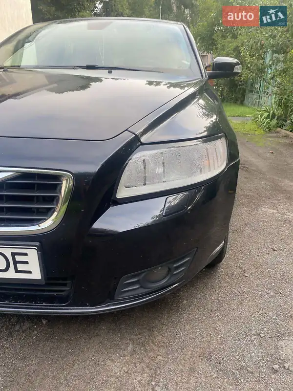Volvo V50