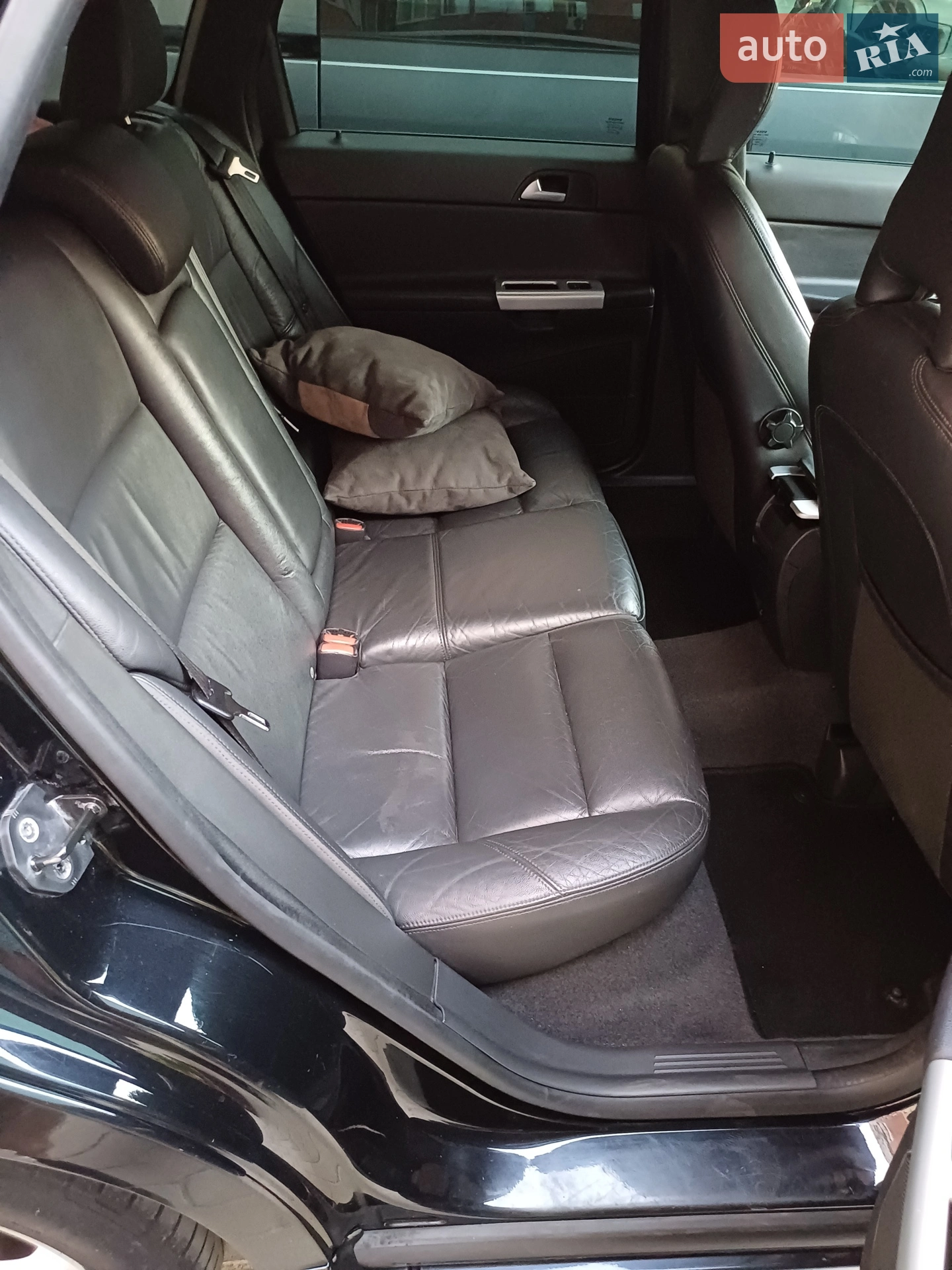 2011 Volvo V50 - мініатюра 10