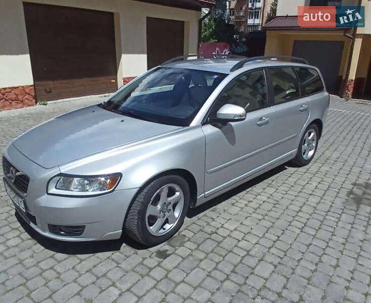 Volvo V50 2011