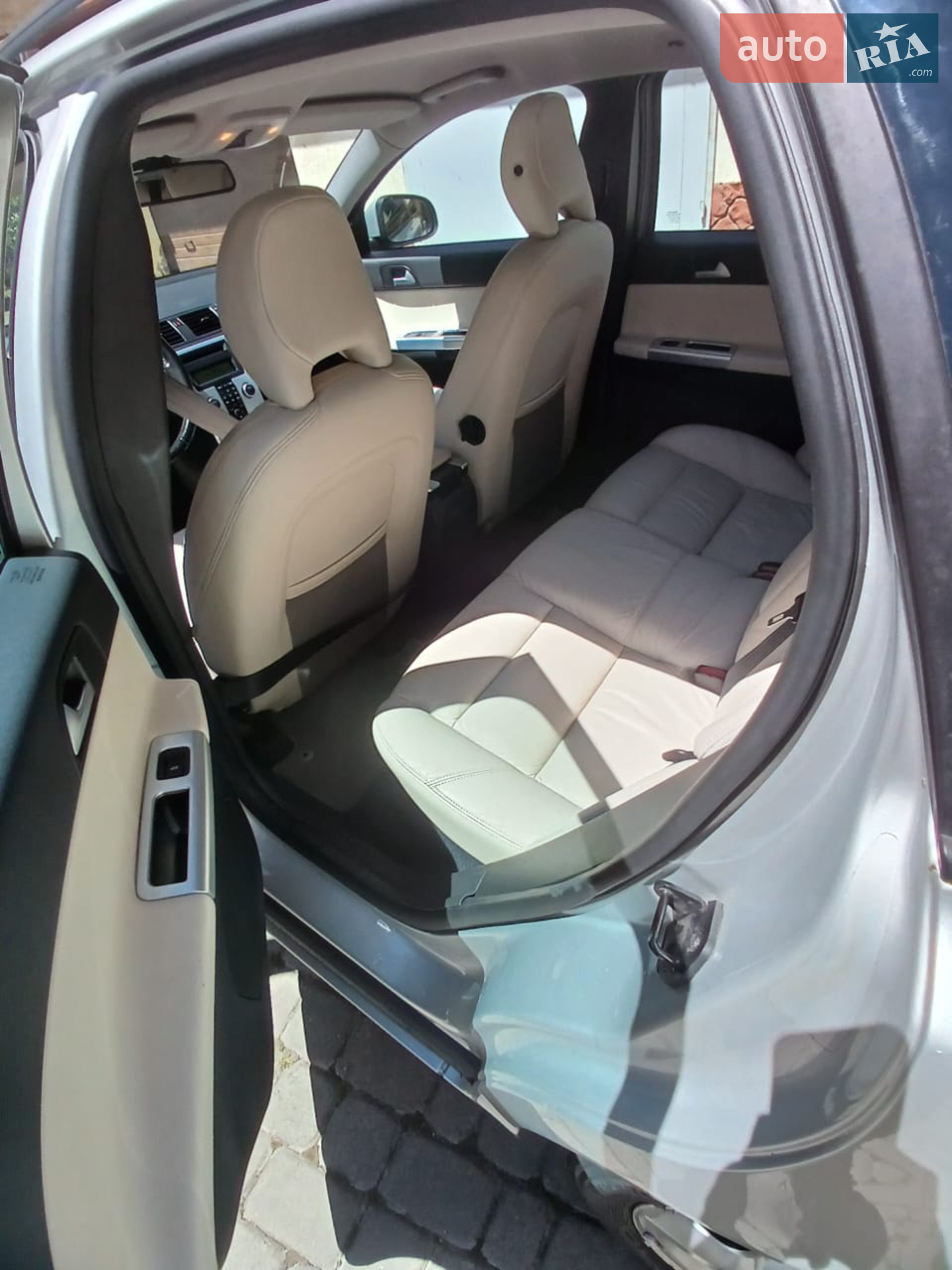 2011 Volvo V50 - мініатюра 14