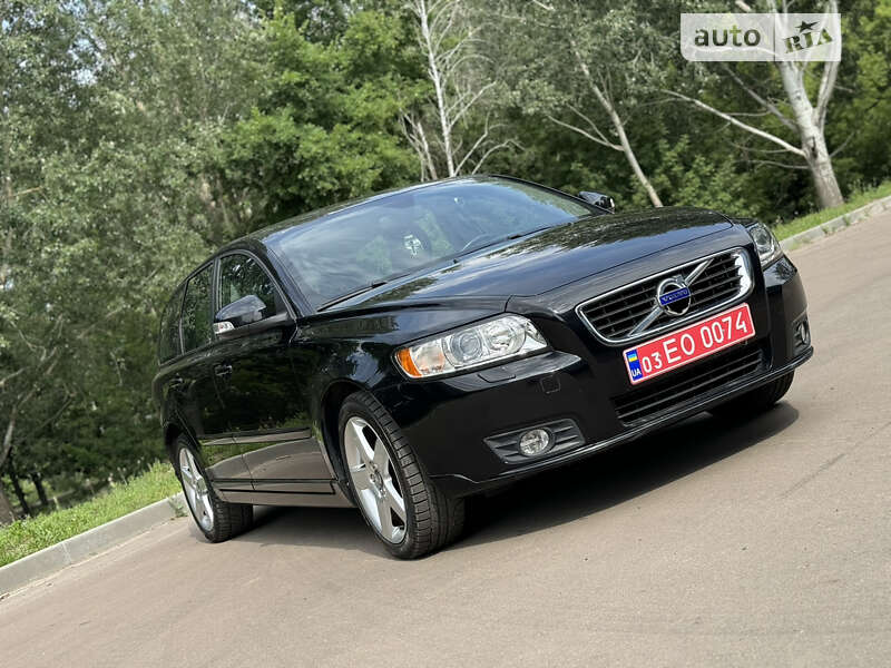 Універсал Volvo V50 2012 в Сумах