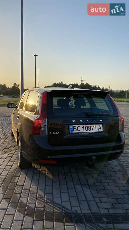 Универсал Volvo V50 2010 в Львове