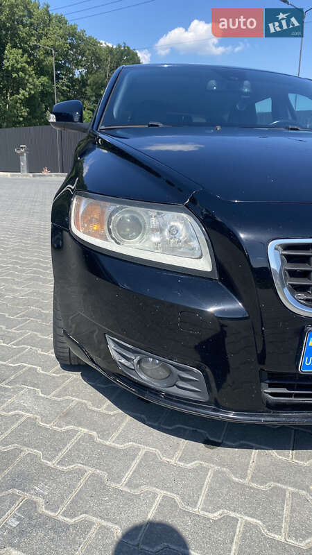 Универсал Volvo V50 2010 в Львове
