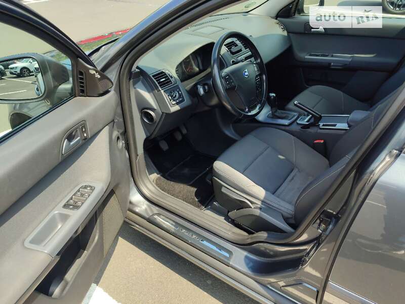 Универсал Volvo V50 2010 в Одессе