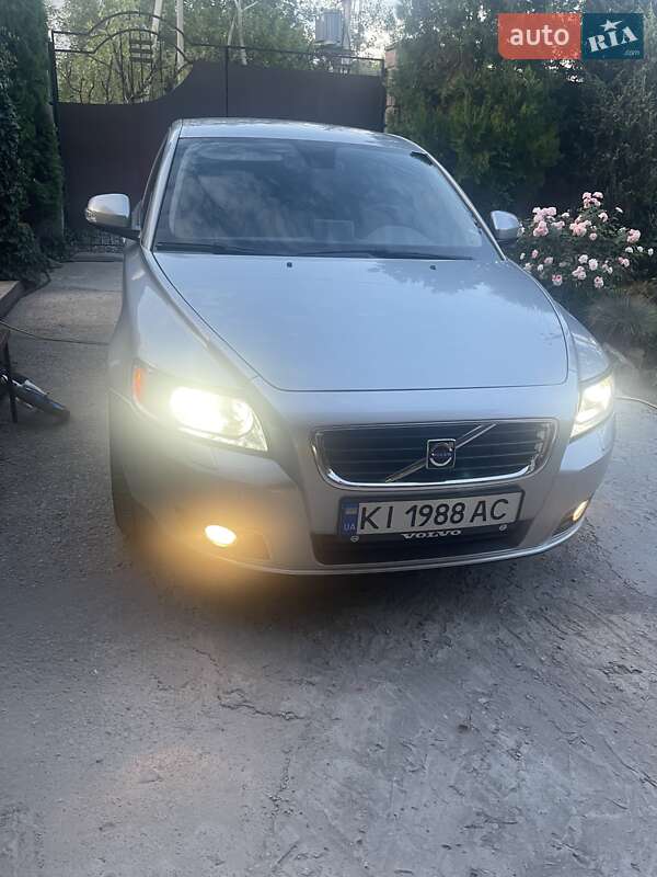 Универсал Volvo V50 2009 в Киеве
