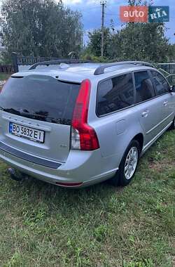 Универсал Volvo V50 2009 в Шумске