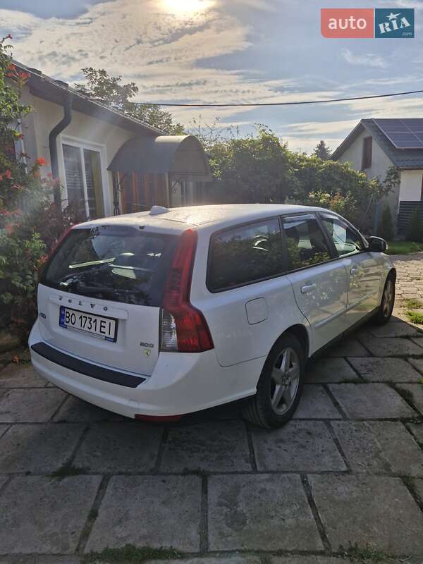 Универсал Volvo V50 2010 в Тернополе