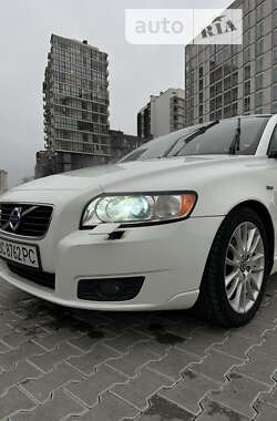 Универсал Volvo V50 2010 в Львове