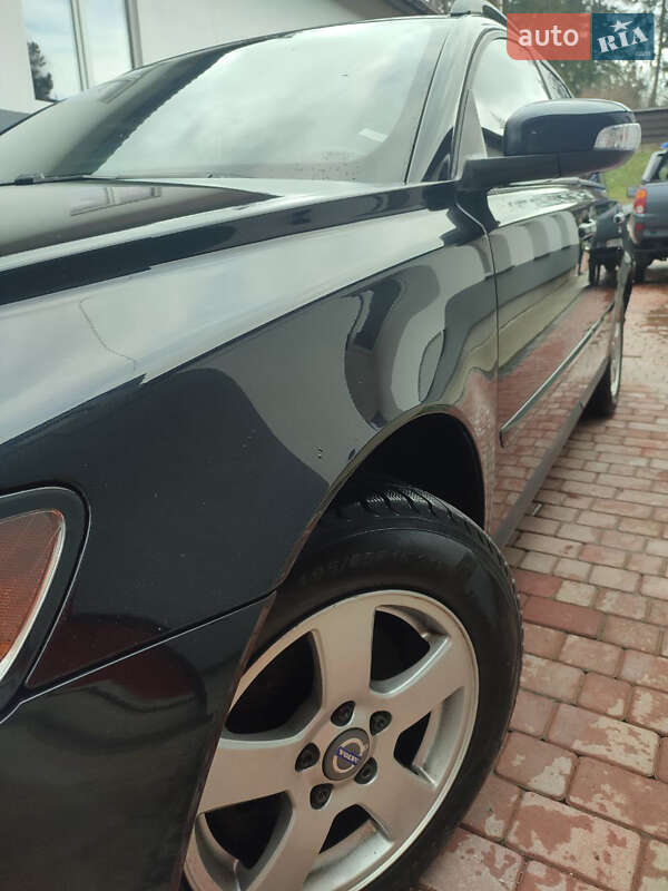 Универсал Volvo V50 2010 в Славском