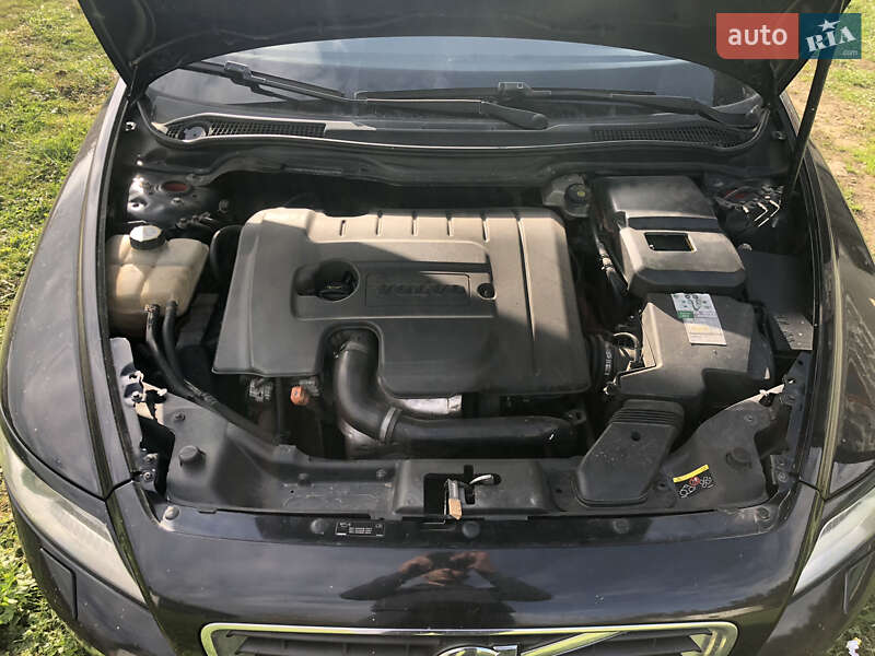 Универсал Volvo V50 2010 в Славском