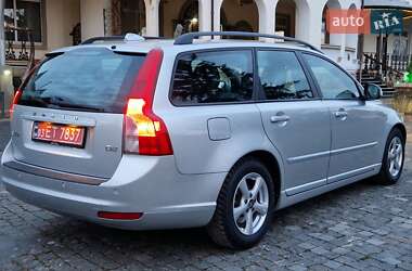 Універсал Volvo V50 2010 в Золочеві