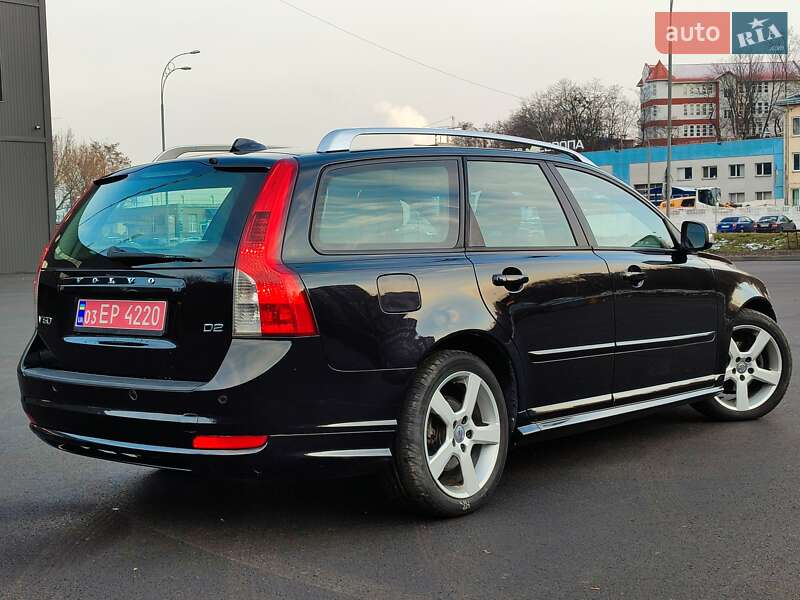 Volvo V50 2011