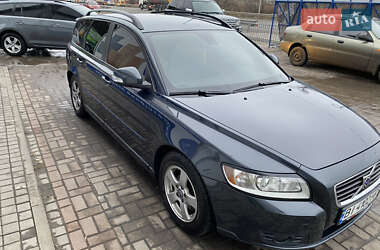 Універсал Volvo V50 2010 в Полтаві