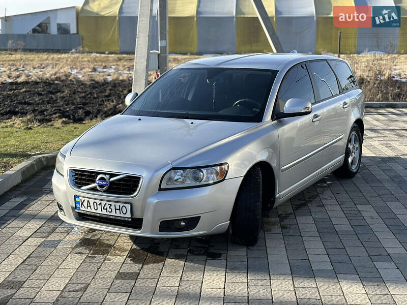 Універсал Volvo V50 2011 в Львові