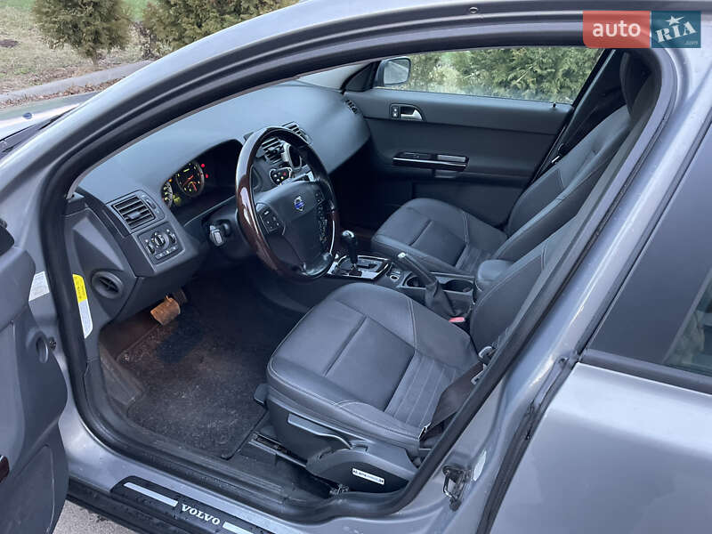 Универсал Volvo V50 2004 в Киеве