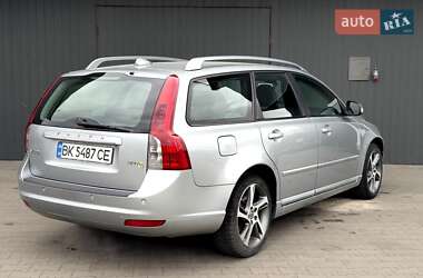 Универсал Volvo V50 2011 в Сарнах