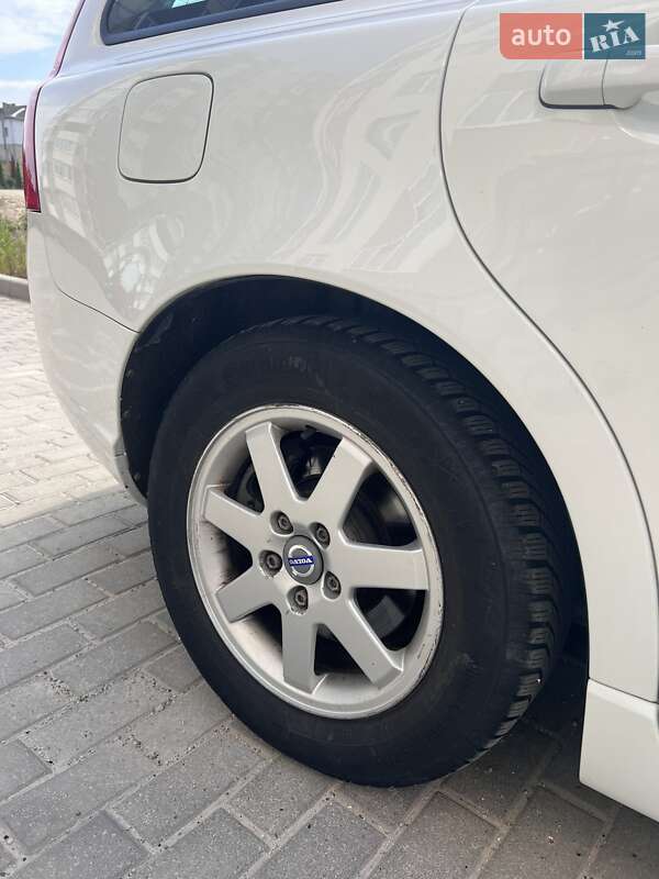 Універсал Volvo V50 2011 в Тернополі