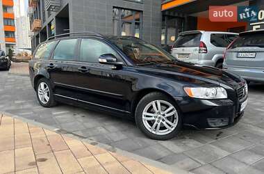 Универсал Volvo V50 2010 в Киеве