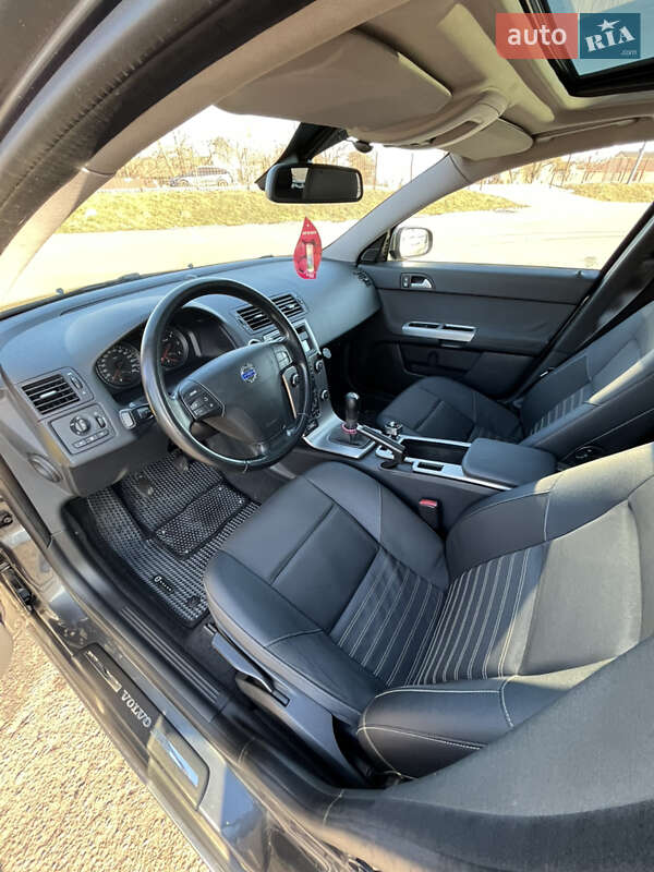 Универсал Volvo V50 2008 в Луцке