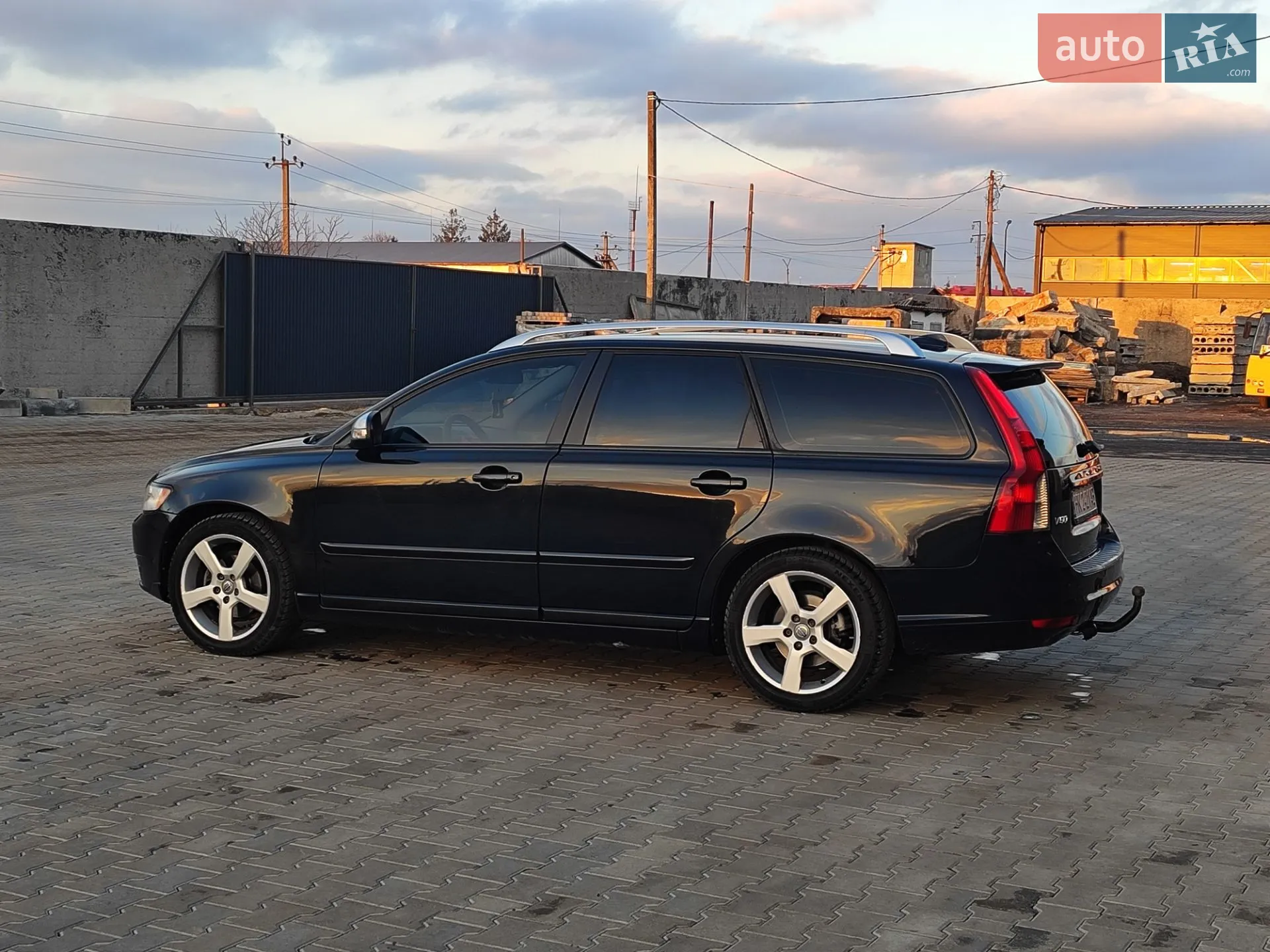 2011 Volvo V50 - мініатюра 10