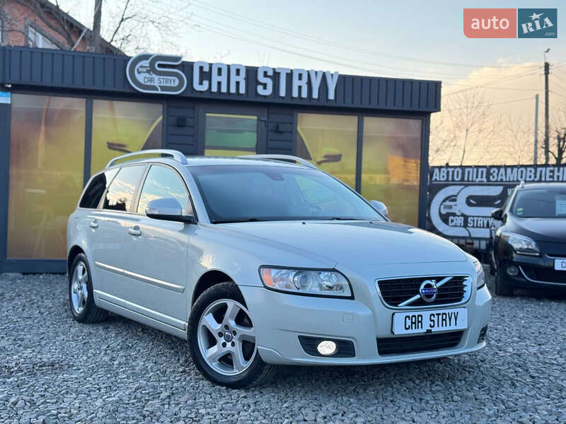 Универсал Volvo V50 2012 в 