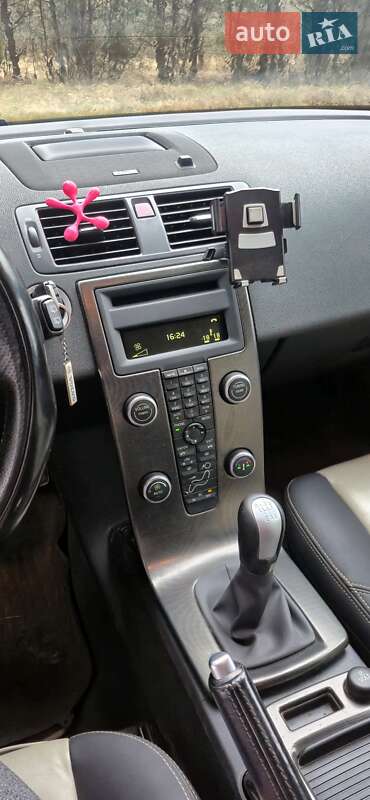 Універсал Volvo V50 2011 в Києві фото 32 Універсал Volvo V50 2011 в Києві