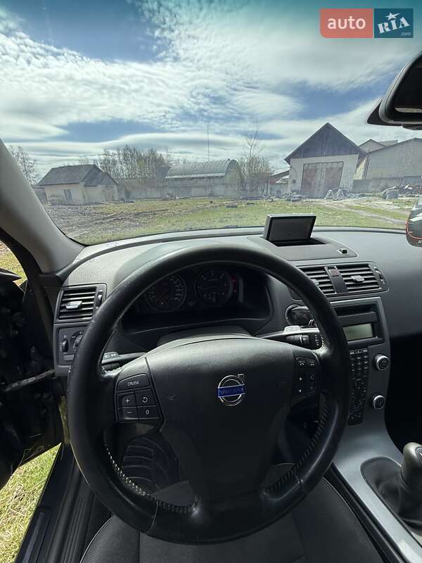 Універсал Volvo V50 2010 в Долині