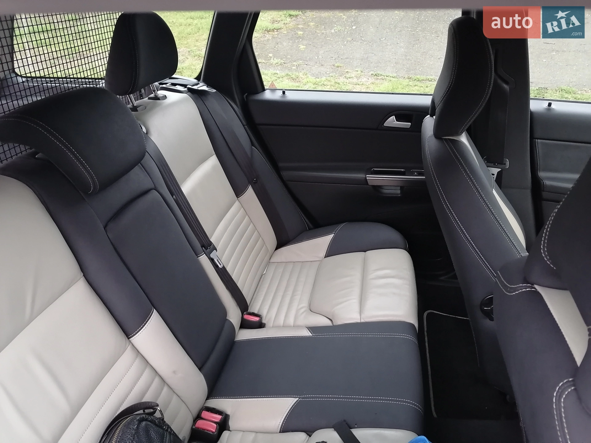 2011 Volvo V50 - мініатюра 50