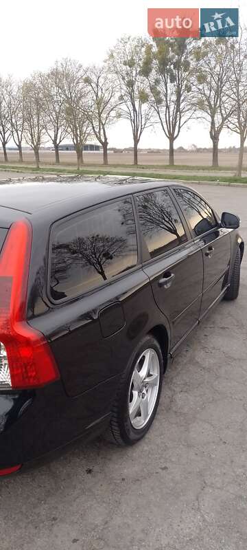 Универсал Volvo V50 2010 в Владимире