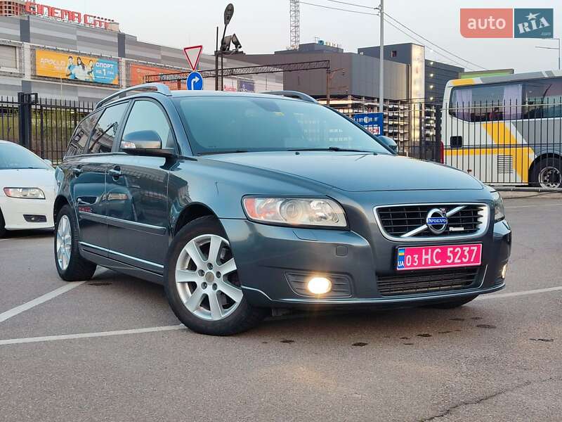 Универсал Volvo V50 2012 в 