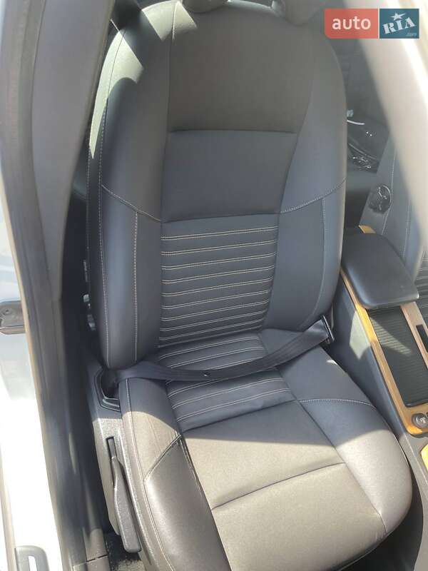 Універсал Volvo V50 2009 в Рівному