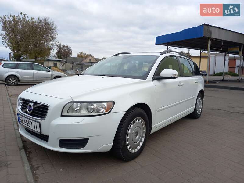 Volvo V50 2011