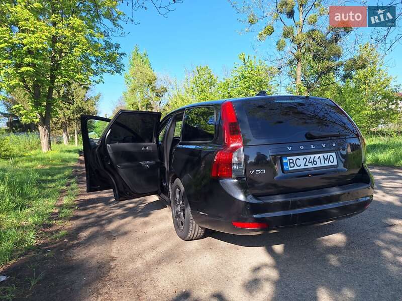 Универсал Volvo V50 2010 в Стрые