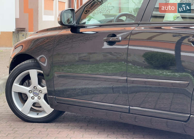 Універсал Volvo V50 2012 в Стрию