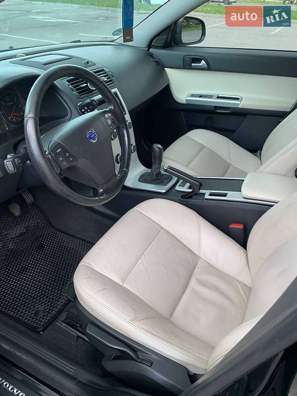 Універсал Volvo V50 2011 в Івано-Франківську