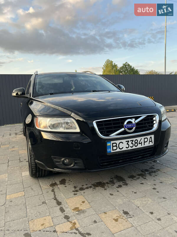 Volvo V50 2010