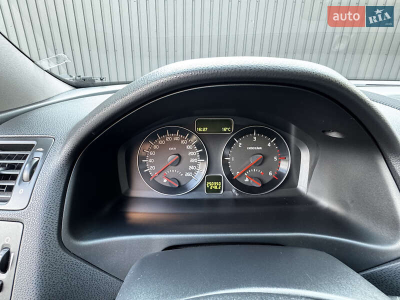 Универсал Volvo V50 2012 в Полтаве фото 13 Универсал Volvo V50 2012 в Полтаве