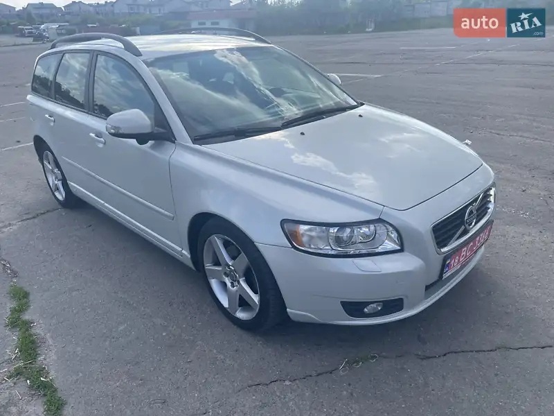 Volvo V50