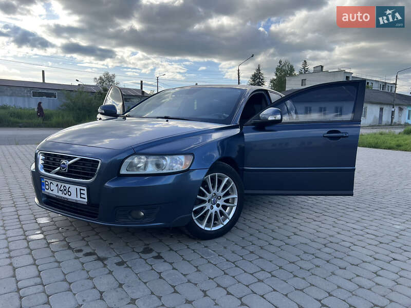 Volvo V50 2009