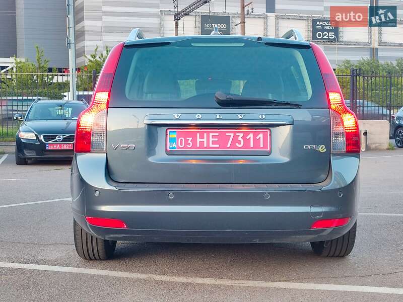 Универсал Volvo V50 2011 в Киеве фото 9 Универсал Volvo V50 2011 в Киеве