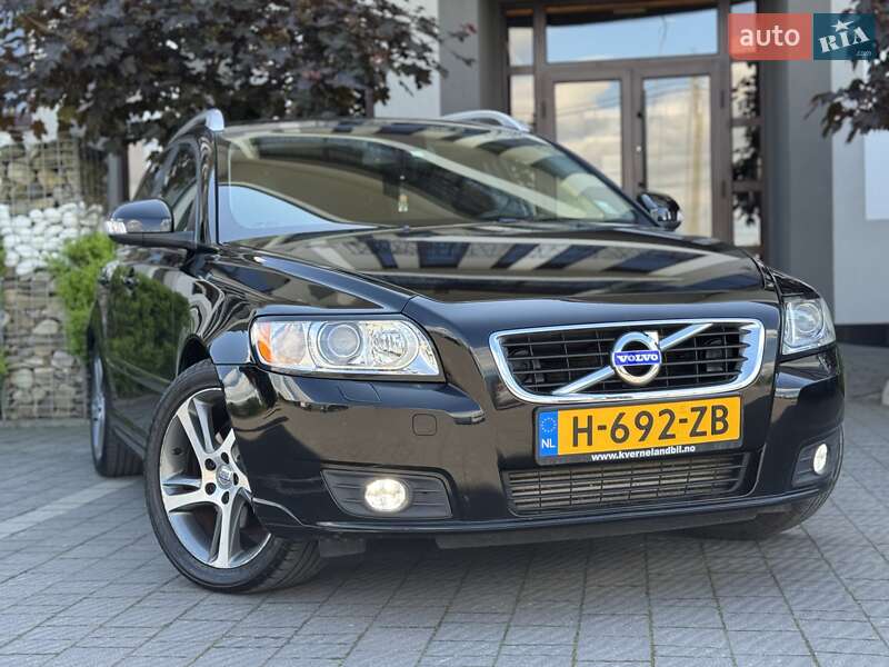Универсал Volvo V50 2012 в 