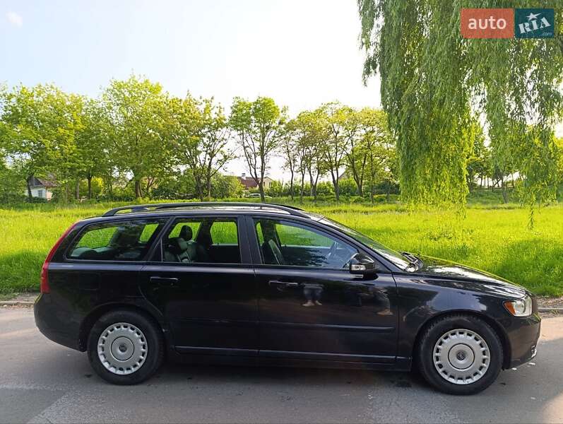 Универсал Volvo V50 2010 в Ровно фото 3 Универсал Volvo V50 2010 в Ровно