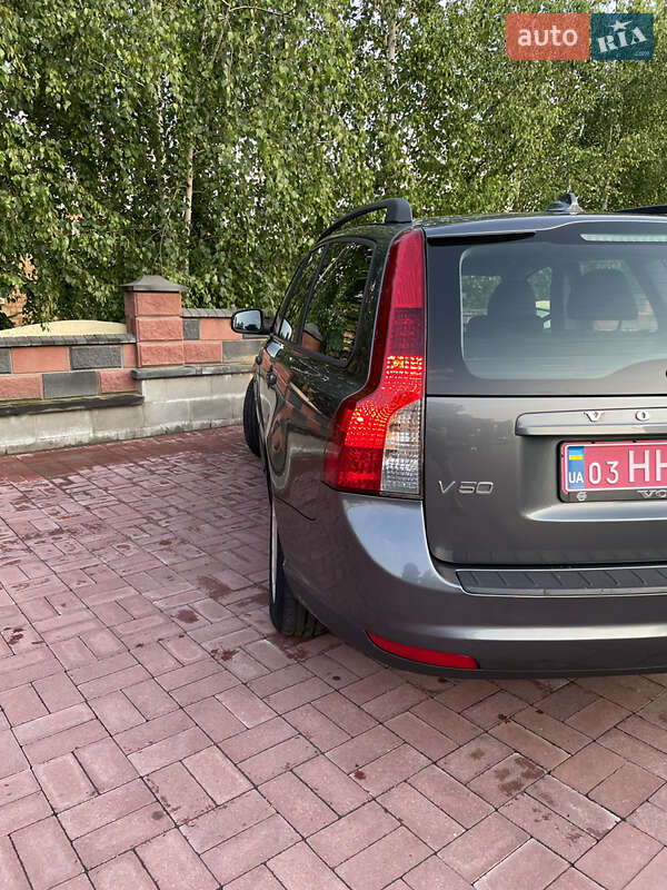 Універсал Volvo V50 2010 в Рівному