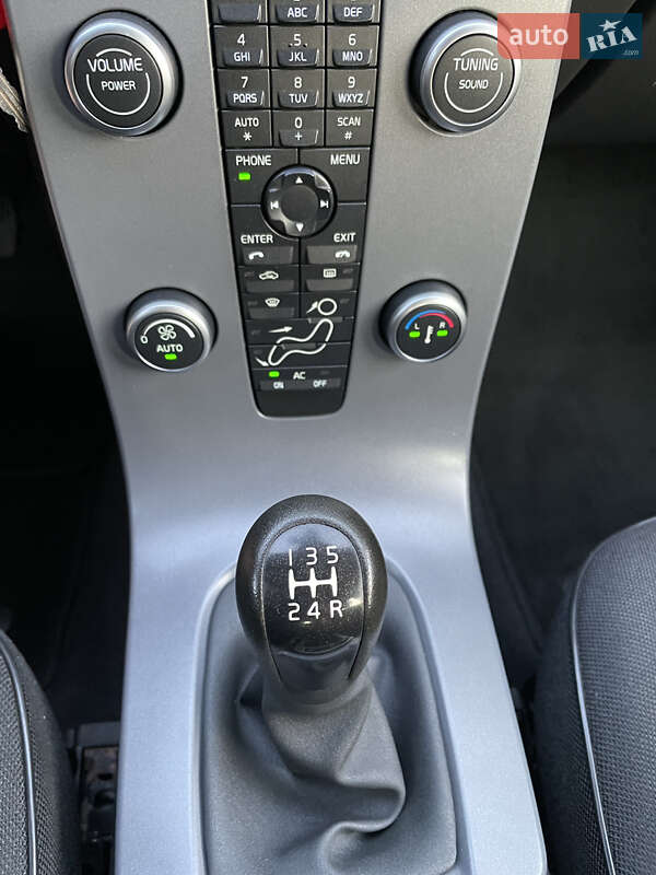 Універсал Volvo V50 2010 в Рівному