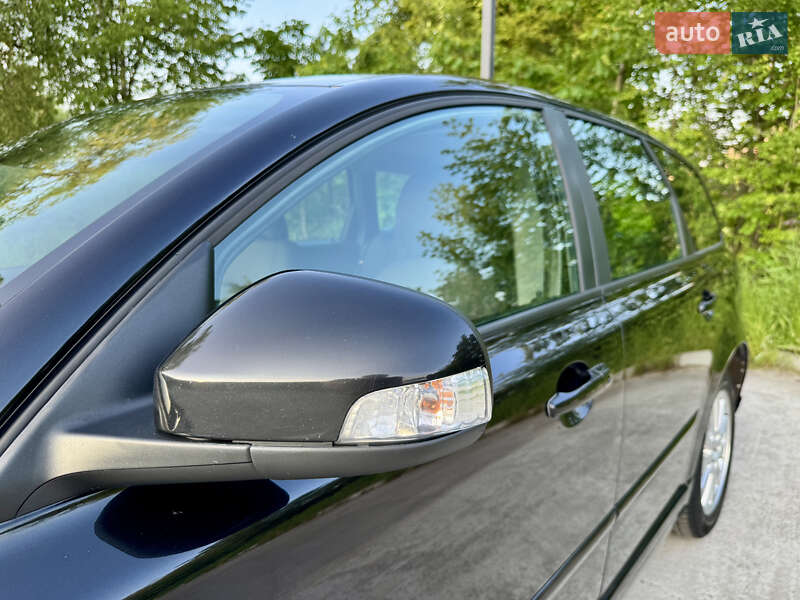 Универсал Volvo V50 2010 в Дрогобыче