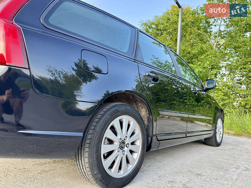 Универсал Volvo V50 2010 в Дрогобыче