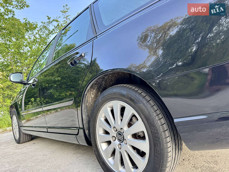 Универсал Volvo V50 2010 в Дрогобыче